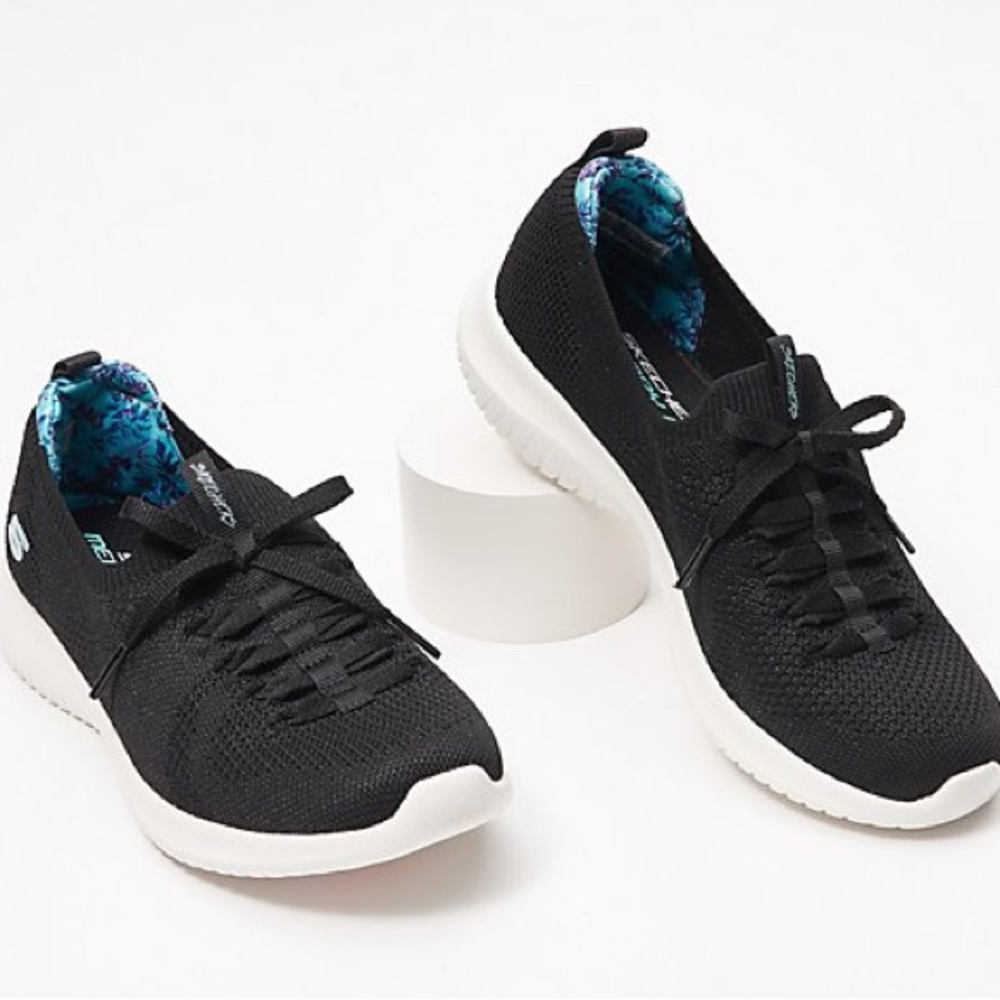 Skechers Ultra Flex Washable Slip On Shoes in Flourishing View Black Size 9